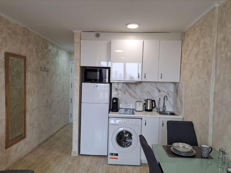 베니돔 Cozy Studio With Sea View 아파트 외부 사진